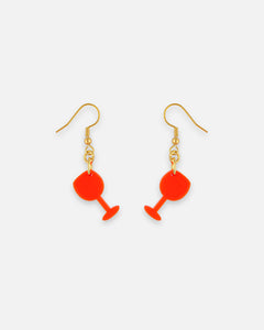 Aperitif Ohrhänger mit Cocktailglas Anhänger aus leuchtendem Orangen Acrylglas und goldfarbenem Ohrhaken von sweeps