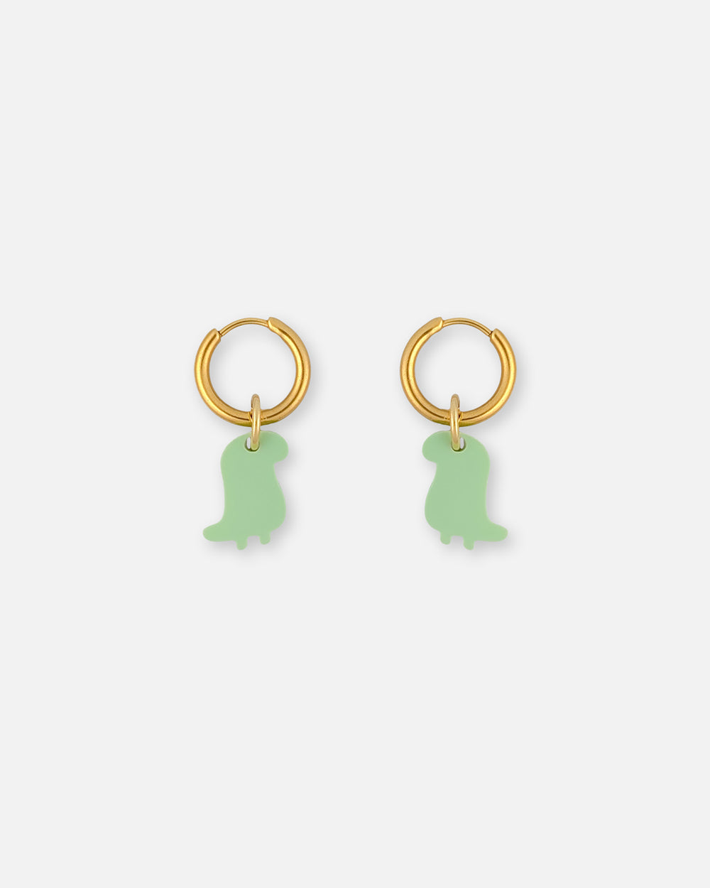 Dino Hoops mit goldfarbenen Creolen aus Edelstahl und pastellgrünen Dinoaurier-Anhängern aus recyceltem Acrylglas
