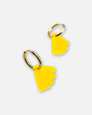 Goldene Creolen mit gelben Muschelförmigen Acrylglas Anhänger von sweeps