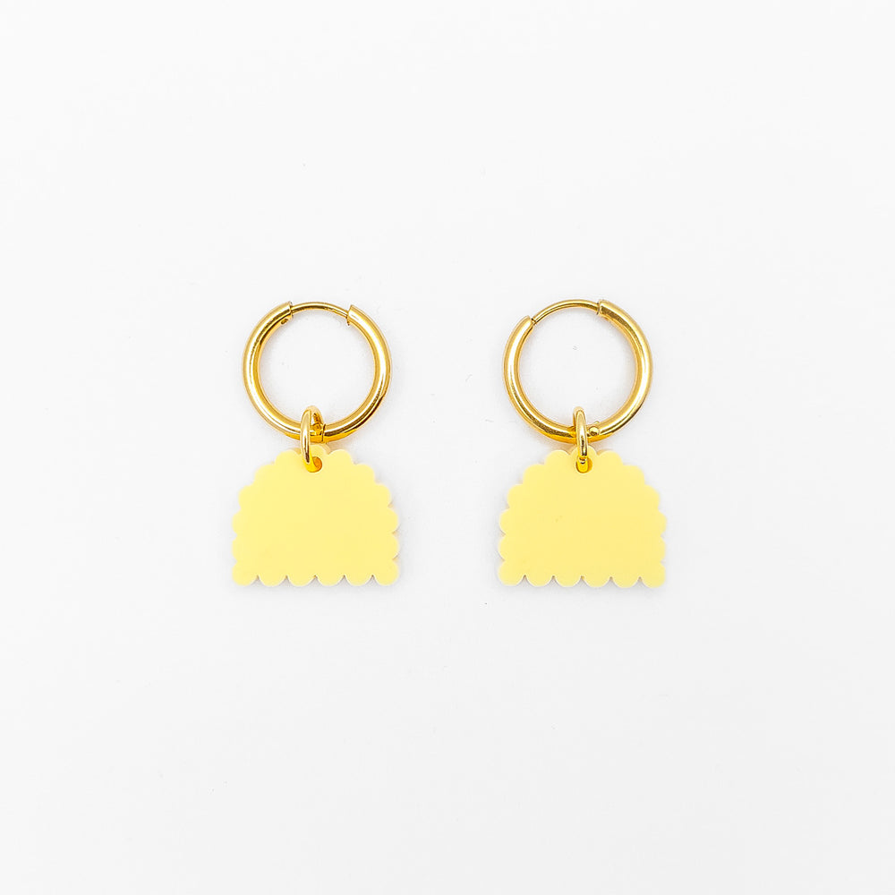 Edelstahl Creolen mit hellgelbem Bogen Anhänger