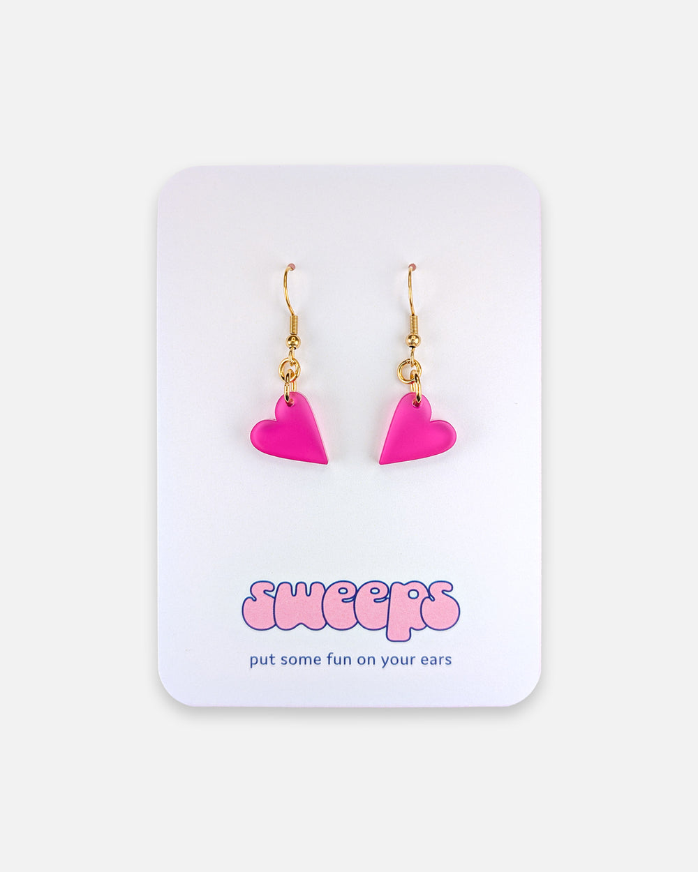 Pinke Herz Ohrhänger aus Fuchsia pinkem Acrylglas mit goldfarbenen Edelstahlhaken von sweeps