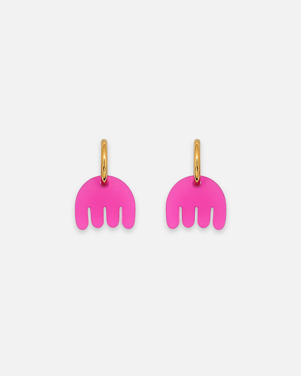 Hoops-Ohrringe mit Fuchsia-rotem Acryl Anhänger in Blumen-Form von sweeps.