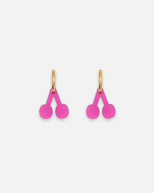 Kirschen Creolen aus Fuchsia Acryl – grafische Statement Ohrringe mit goldenen Edelstahl Hoops von sweeps